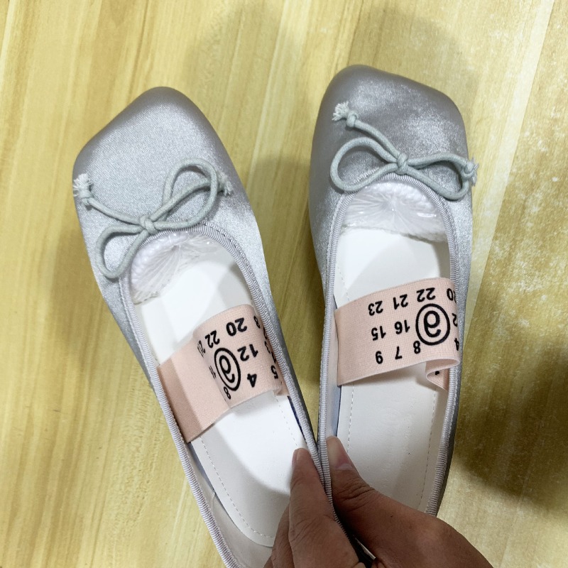 Women Fashion Designers - Sepatu Mary Jane Wanita Baru, Hak