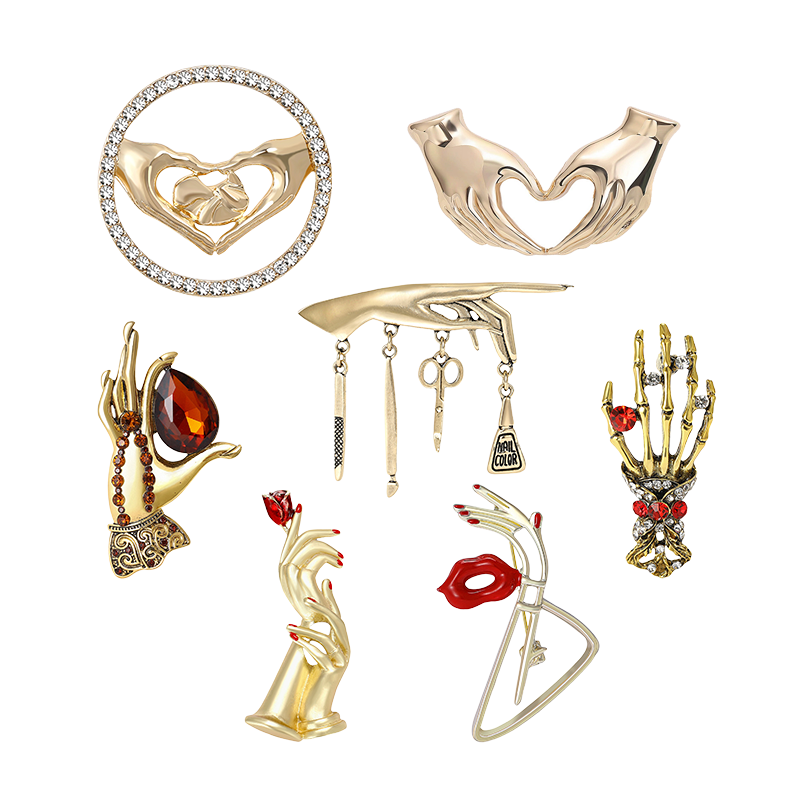 Women Fashion Pose - Bros Pin Bentuk Tangan Berpelukan Hati