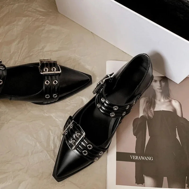Women Fashion Designers - Sepatu Wanita Desainer Mewah Hak Rendah
