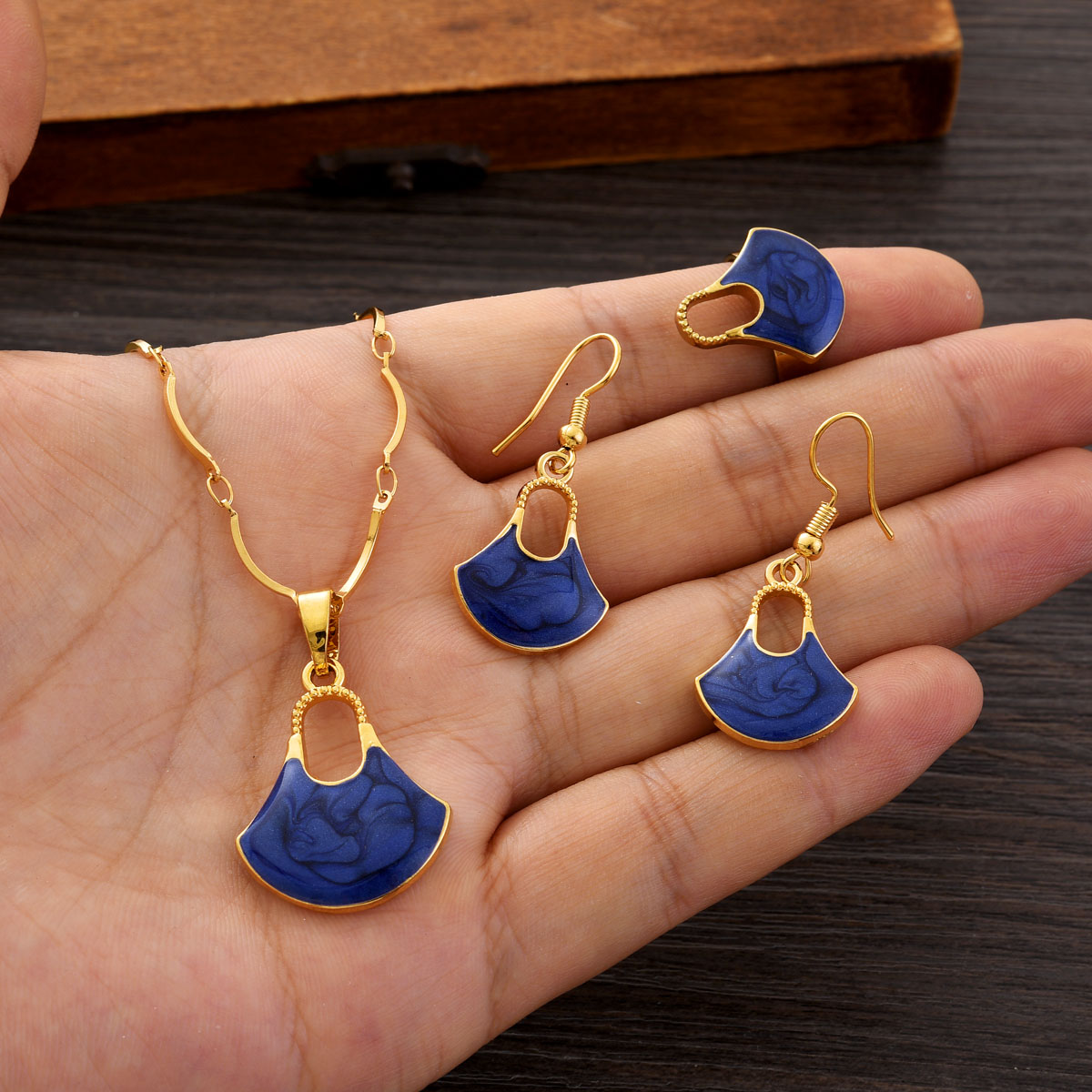 Set Perhiasan Warna Emas PNG u - Women Fashion Png ulasan dan harga