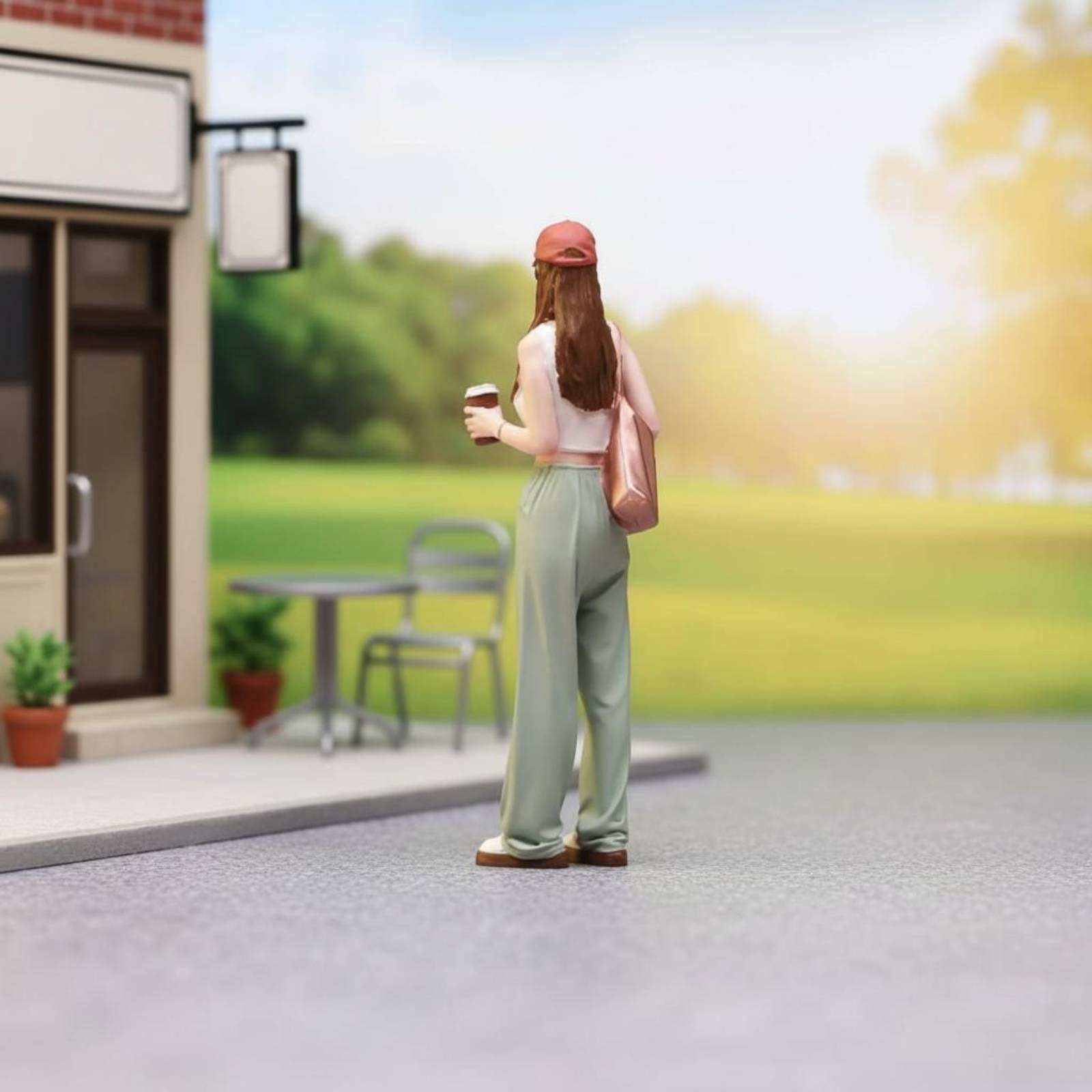 Figur Gadis Memegang Kopi, Min - Women Fashion Pose ulasan dan harga